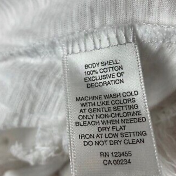 Lord & Taylor White Tank w/Fringe Hem - Picture 3 of 4